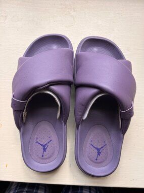 NIKE Jordan Sophia Slide Size 6